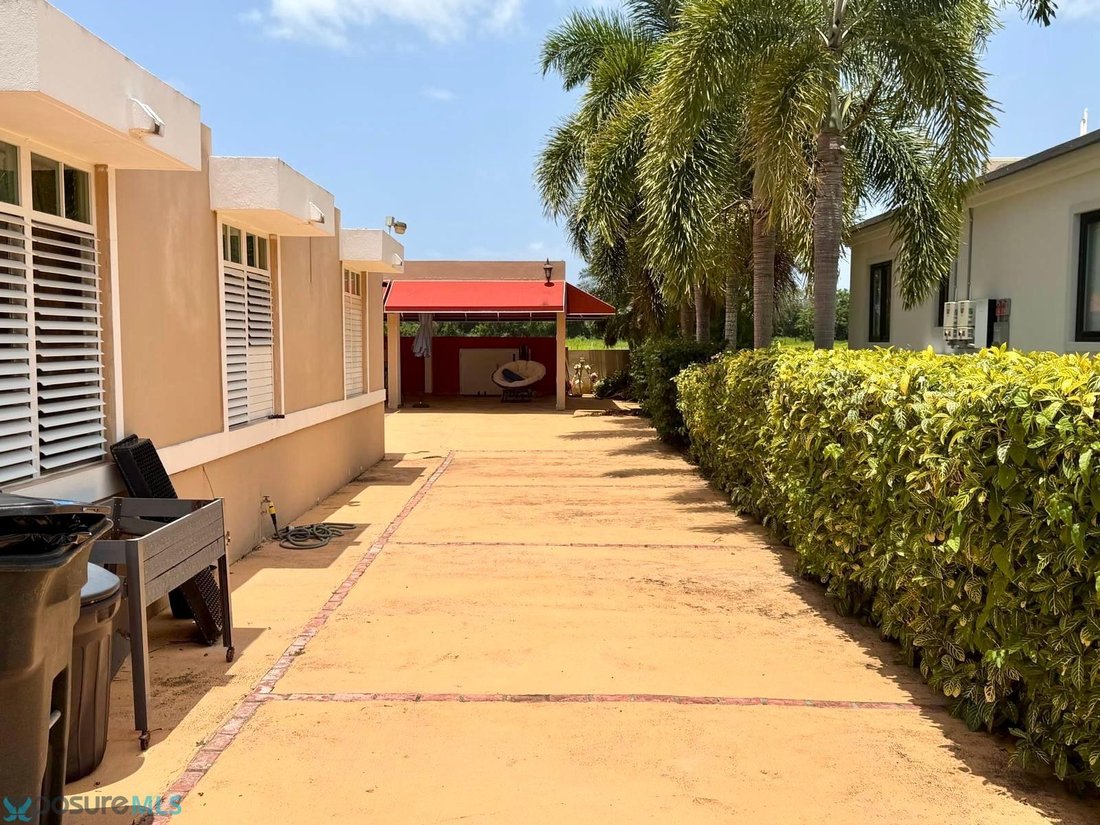 House in Arenales, Aguadilla, Puerto Rico 4 - 18352780