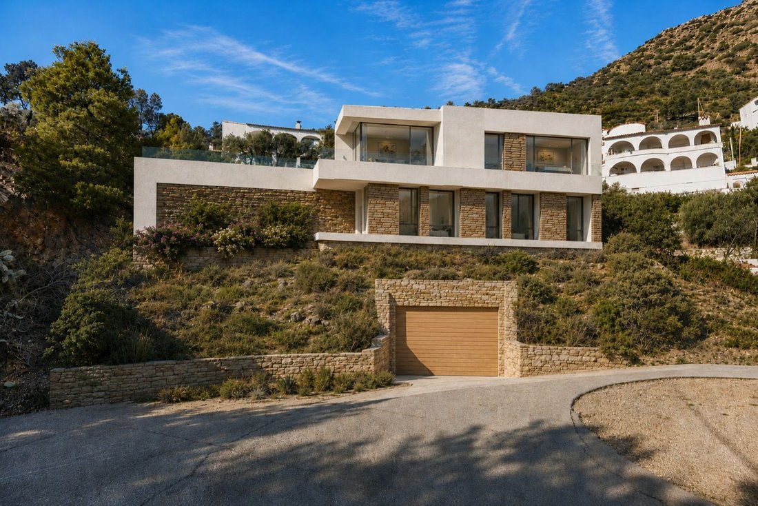 House in Roses, Catalonia, Spain 2 - 18351947
