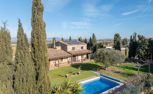 Apartment in Albons, Catalonia, Spain 1