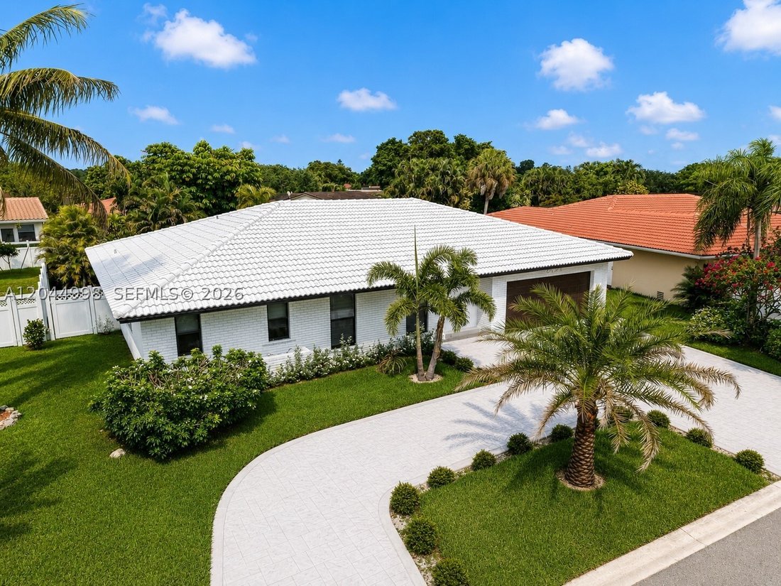 House in Coral Springs, Florida, United States 2 - 18349757