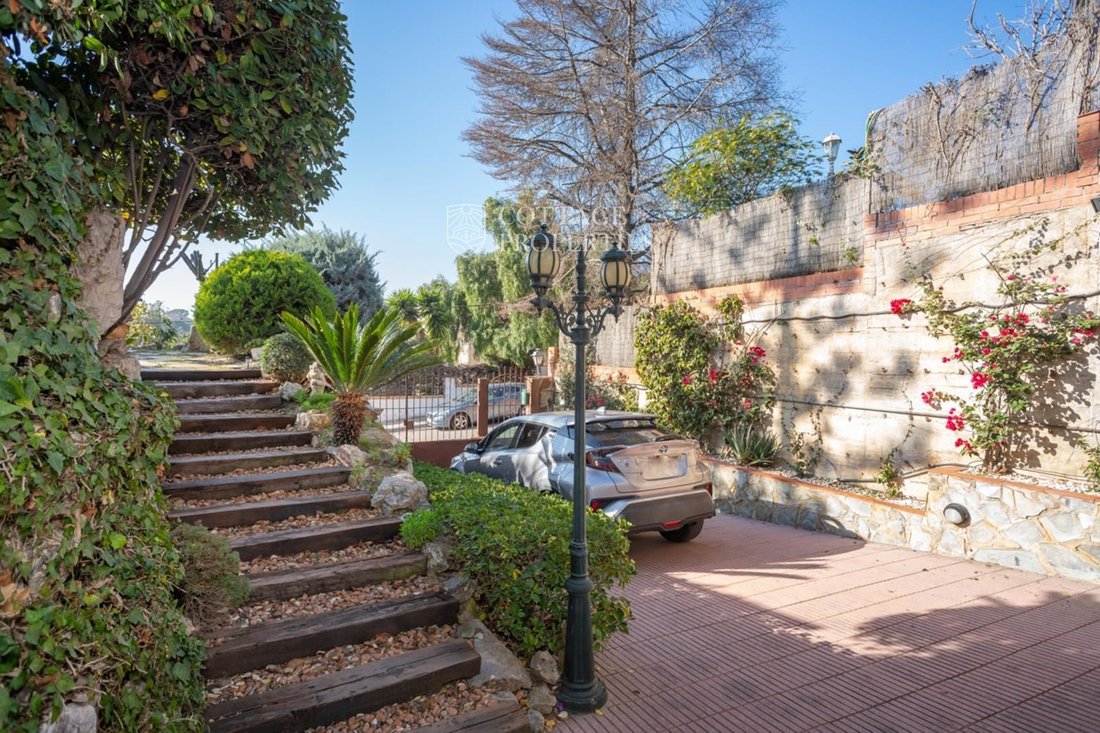 Villa in Teia, Catalonia, Spain 2 - 18352993