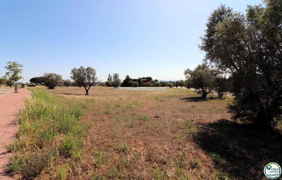 Land in Peralada, Catalonia, Spain 2 - 18351055