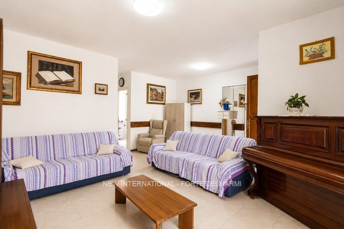 Townhouse in Vittoria Apuana, Forte dei Marmi, Tuscany 5 - 18355668