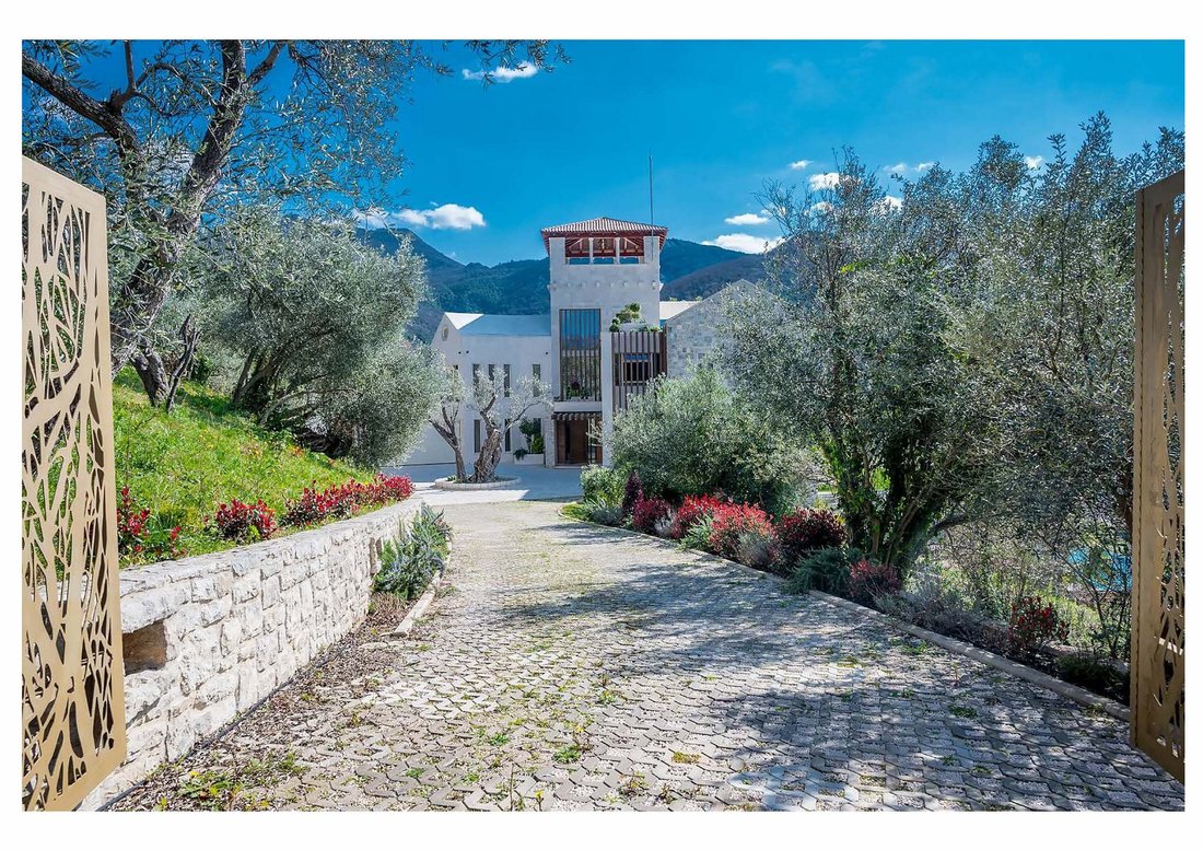 Villa in Gornja Lastva, Kotor Municipality, Montenegro 3 - 18353800