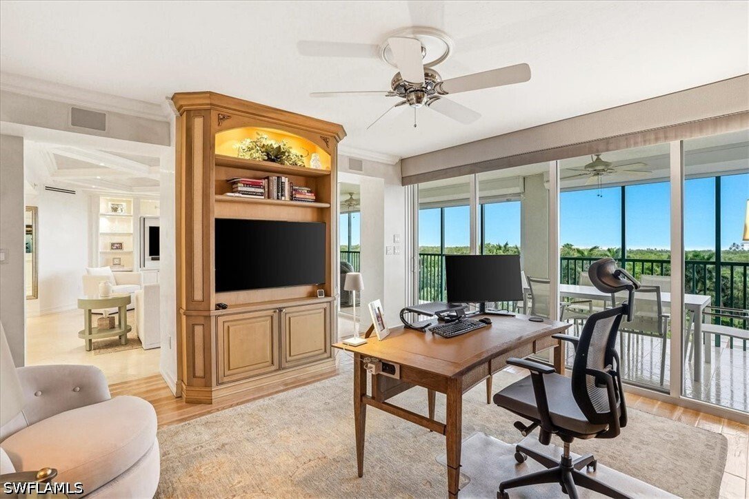 Condo in Naples, Florida, United States 5 - 18353999