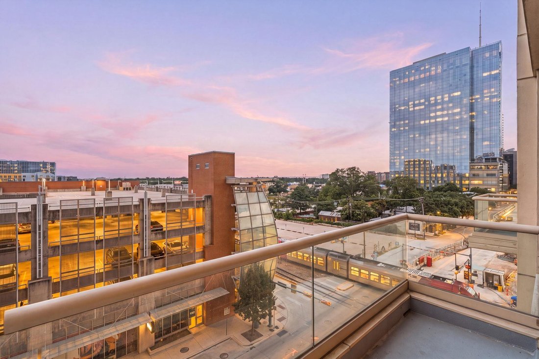 Condo in Austin, Texas, United States 2 - 18353576