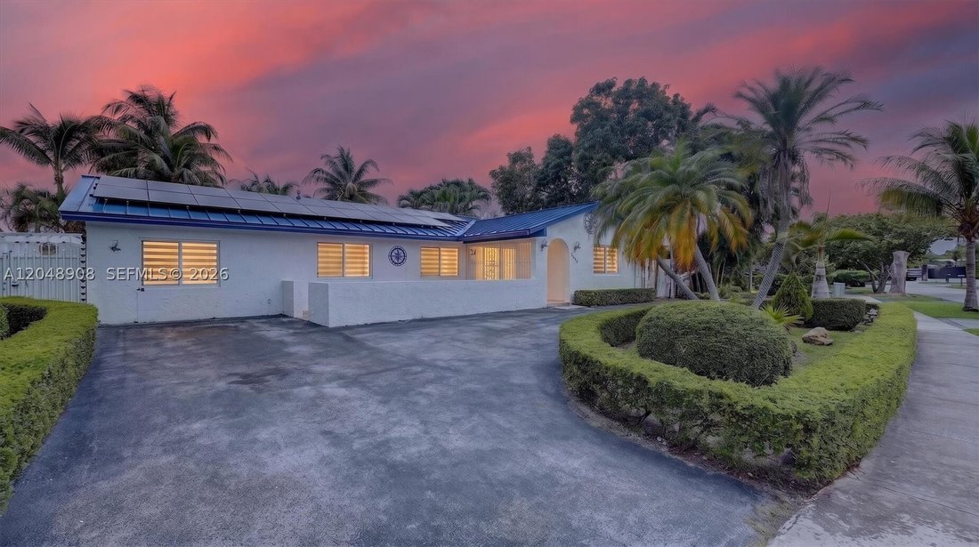 House in Miami, Florida, United States 1 - 18354275