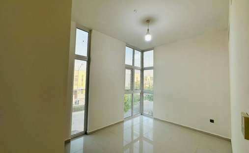 Townhouse in Damac Hills 2, Dubai, United Arab Emirates 1
