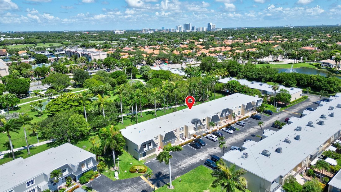 Townhouse in Hallandale Beach, Florida, United States 3 - 18354312