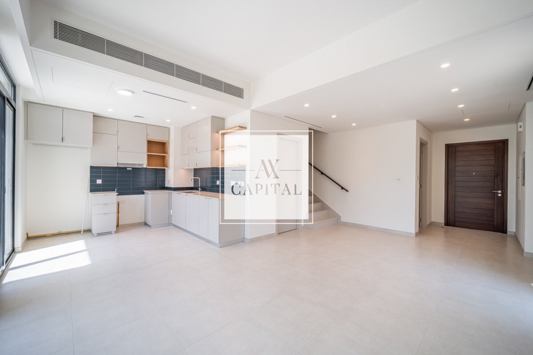 Villa in Dubai Marina / Marsa Dubai, Dubai, United Arab Emirates 1 - 18352604