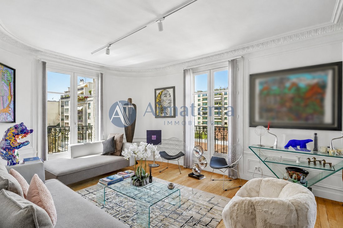 Apartment in Lorette-Martyrs, Paris 9e Arrondissement, Paris 1 - 18351855