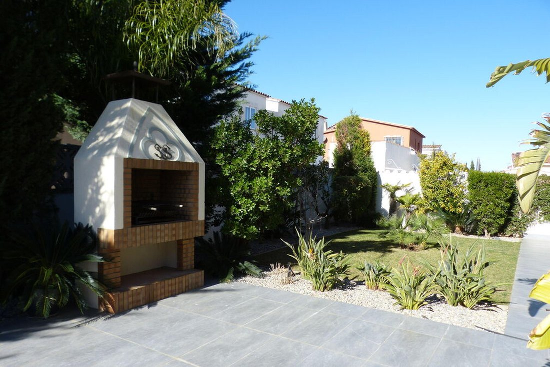 Villa in Empuriabrava, Catalonia, Spain 2 - 18351619
