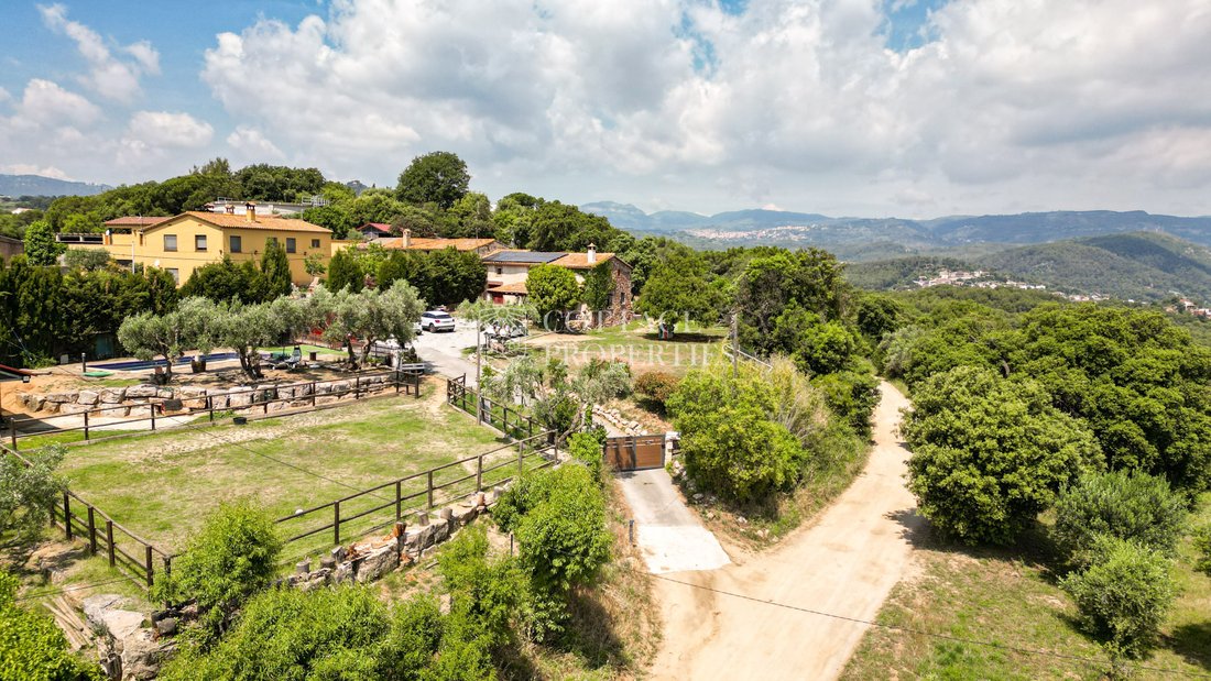 Country House in Santa Eulalia de Roncana, Catalonia, Spain 5 - 18352990