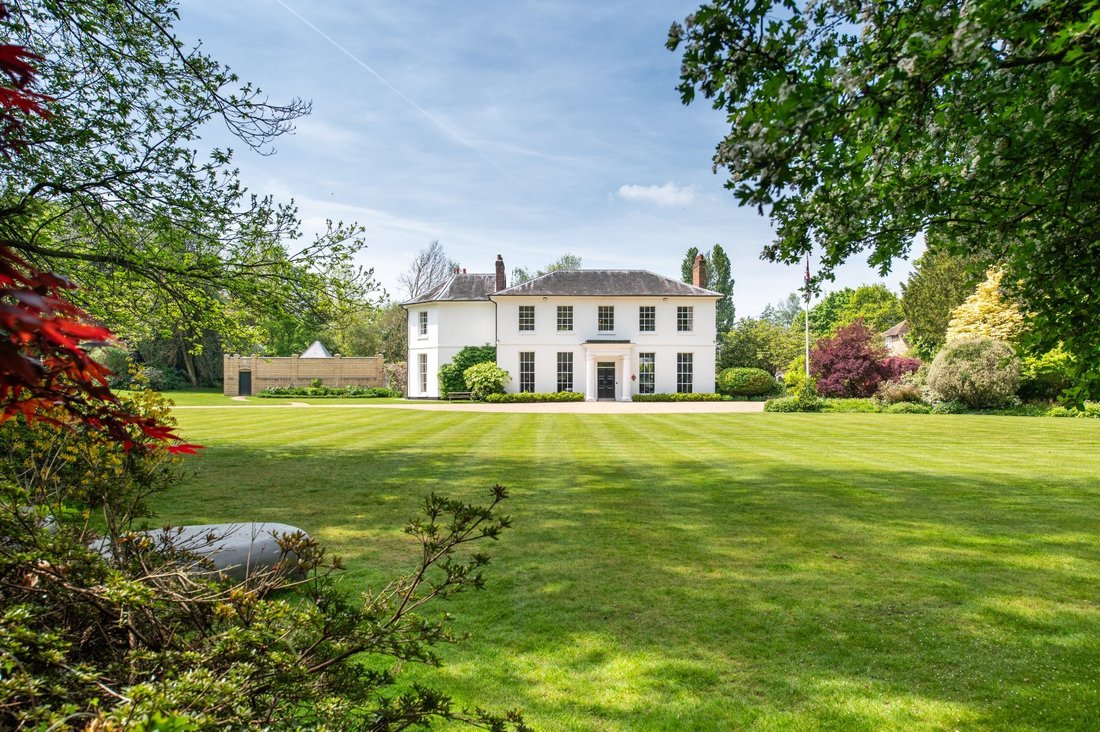 House in West Malling, England 1 - 14269413