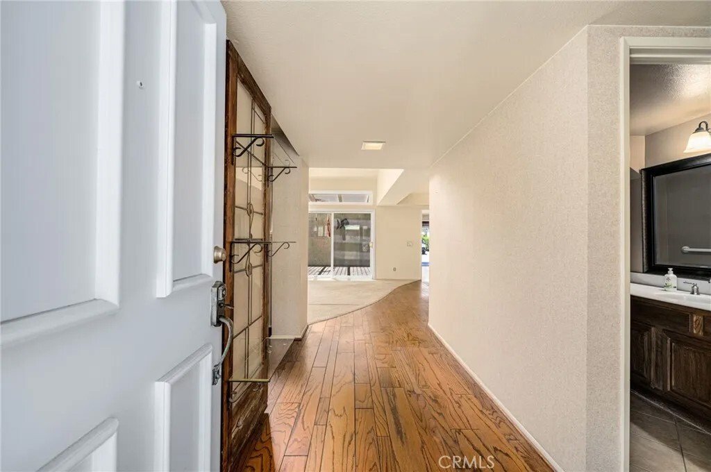 Condo in Irvine, California, United States 3 - 18354865