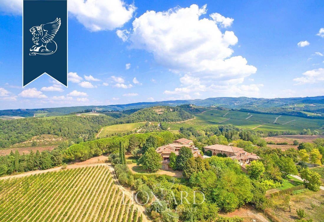 Villa in Poggibonsi, Tuscany, Italy 1 - 18355832