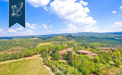 Villa in Poggibonsi, Tuscany, Italy 1