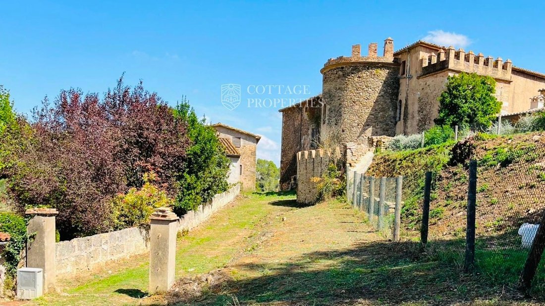 Castle in Camós (District), Camos, Spain 1 - 18351341