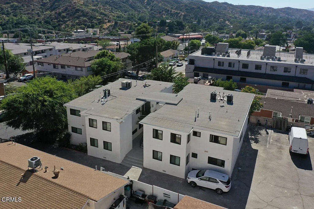 Los Angeles, California, United States 1 - 18354751