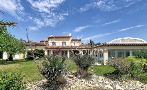 Villa in Saint-Feliu-d'Avall, Occitania, France 1
