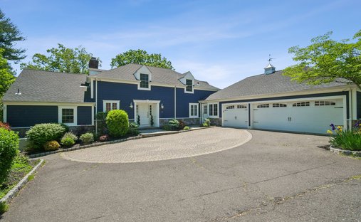 House in Mountainside, New Jersey, United States 1