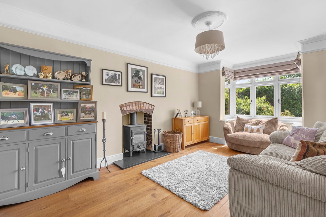House in Haddenham, England 4 - 18350896