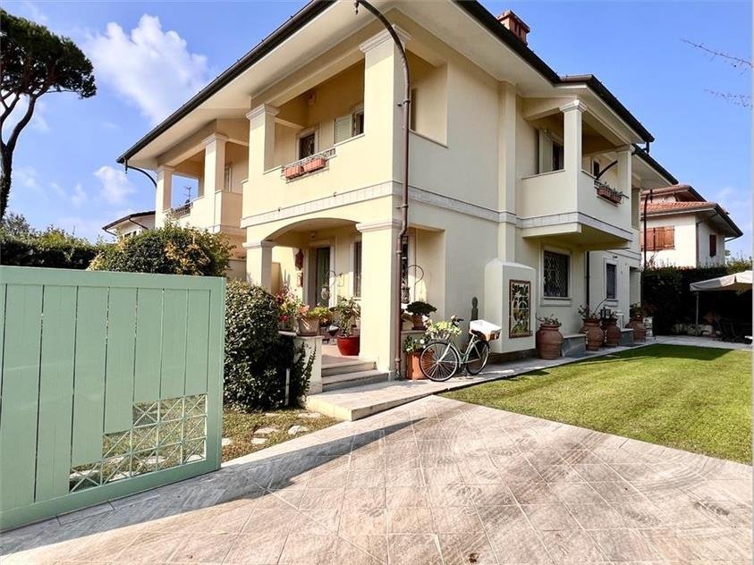 Villa in Center, Forte dei Marmi, Tuscany 1 - 18350965