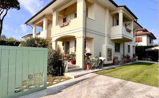 Villa in Center, Forte dei Marmi, Tuscany 1
