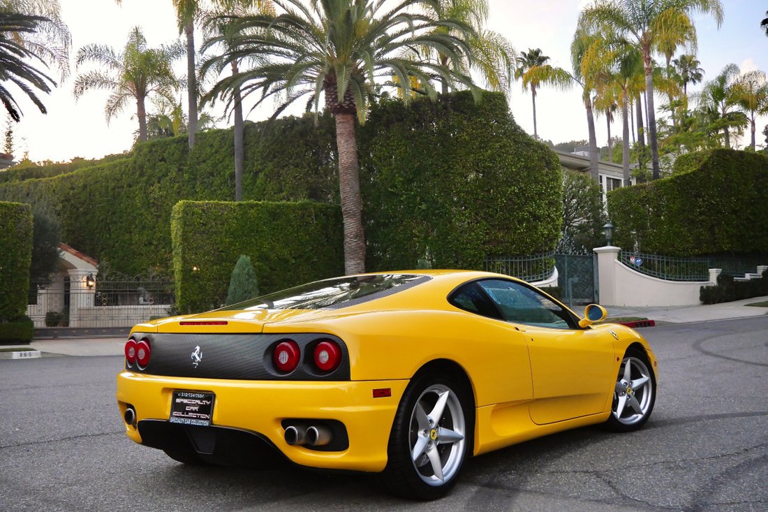 Coupe in West Hollywood, CA, United States 5 - 18353139