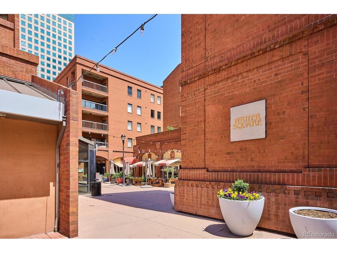 Condo in Denver, Colorado, United States 3 - 18353992