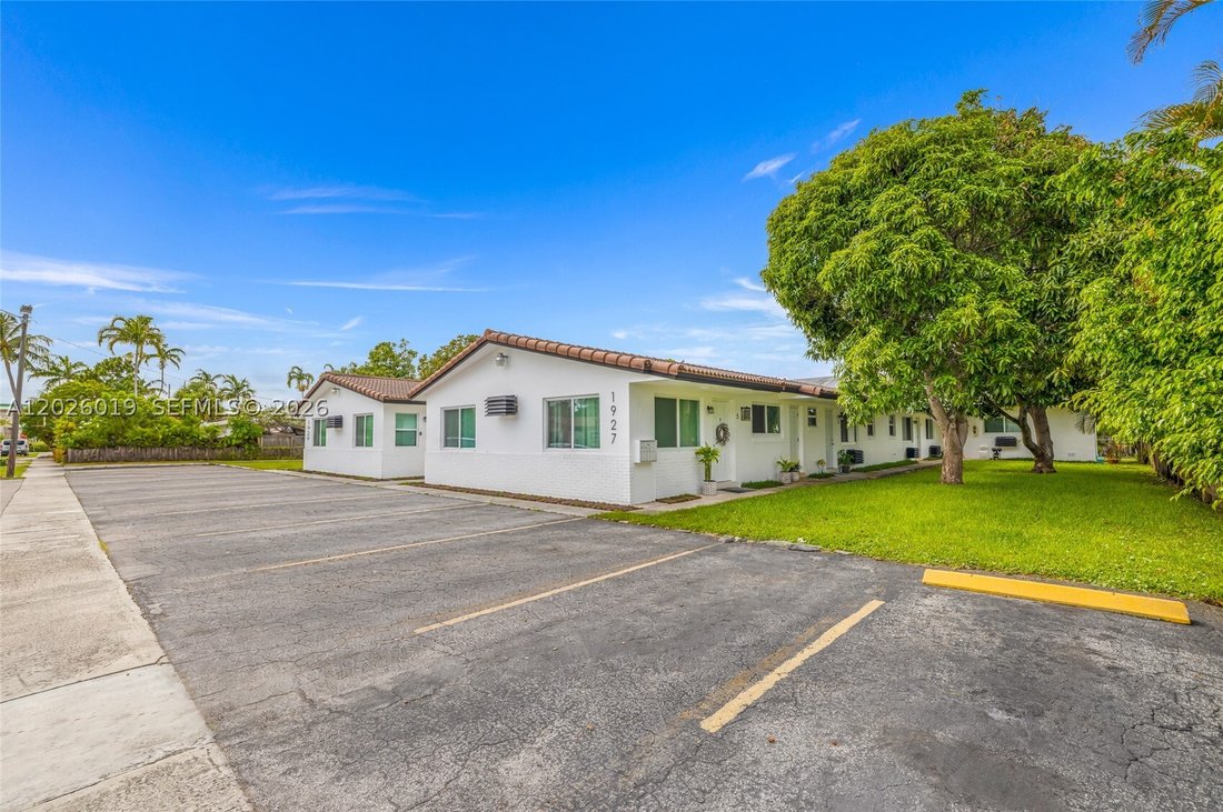 Hollywood, Florida, United States 2 - 18354301