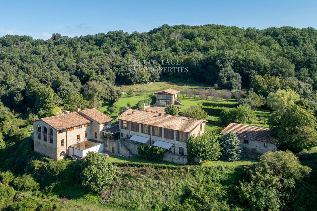 Finca a la Vall d'en Bas, Catalogna, Spagna 2 - 18352179