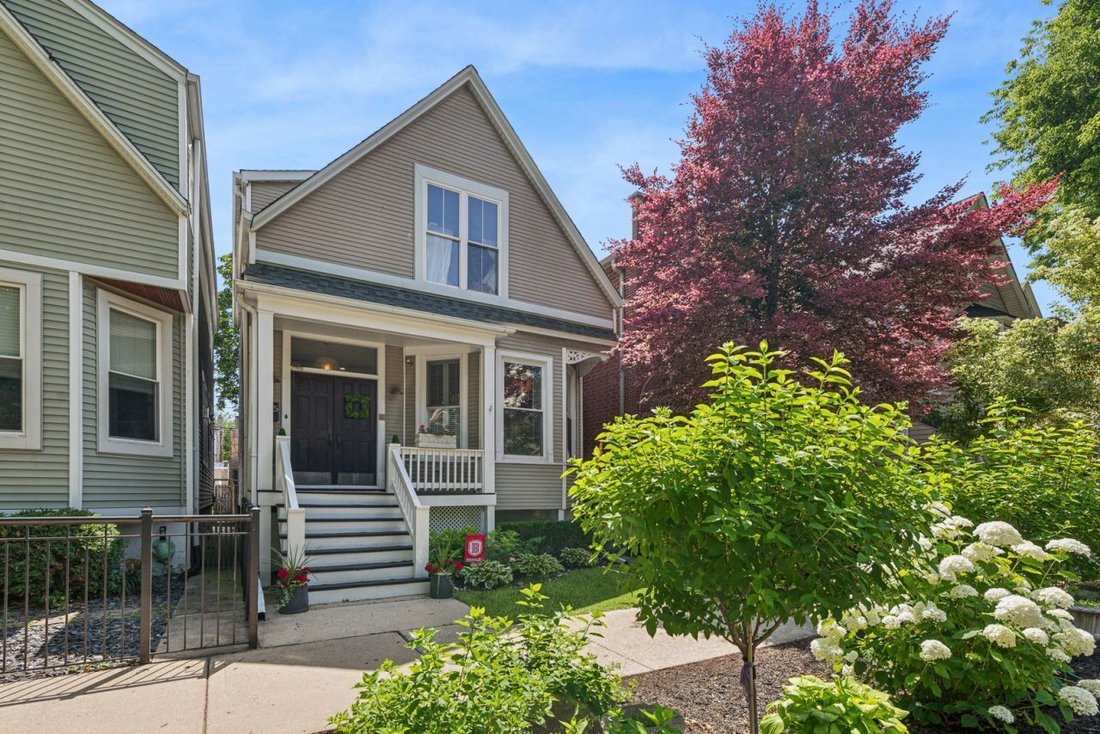 House in Chicago, Illinois, United States 2 - 18356418
