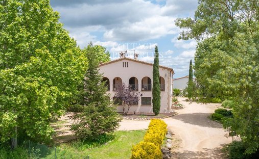 Maisons de campagne à Brunyola i Sant Marti Sapresa, Catalogne, Espagne 1