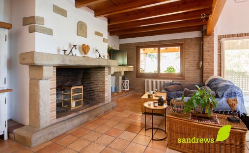 Country House in Banyoles (District), Banyoles, Spain 1
