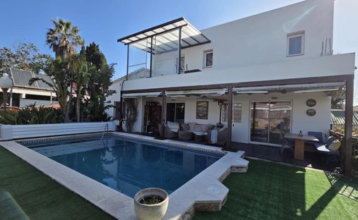 Villa in Empuriabrava, Catalonia, Spain 1