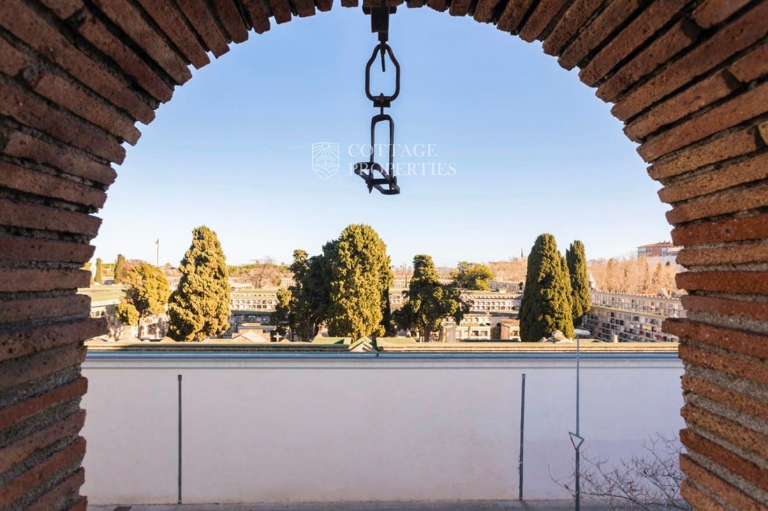 Chalet in Sant Martí, Barcelona, Spain 3 - 18353005