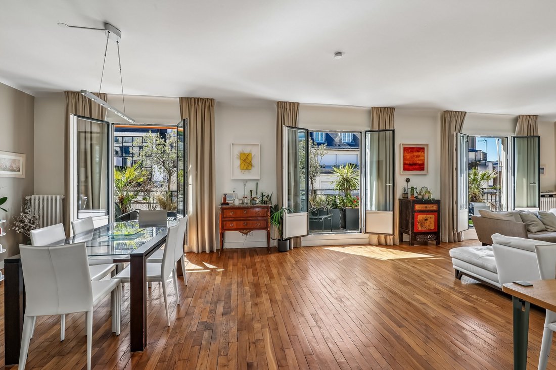 Apartment in Bois de Boulogne, Paris 16e Arrondissement, Paris 2 - 18356563