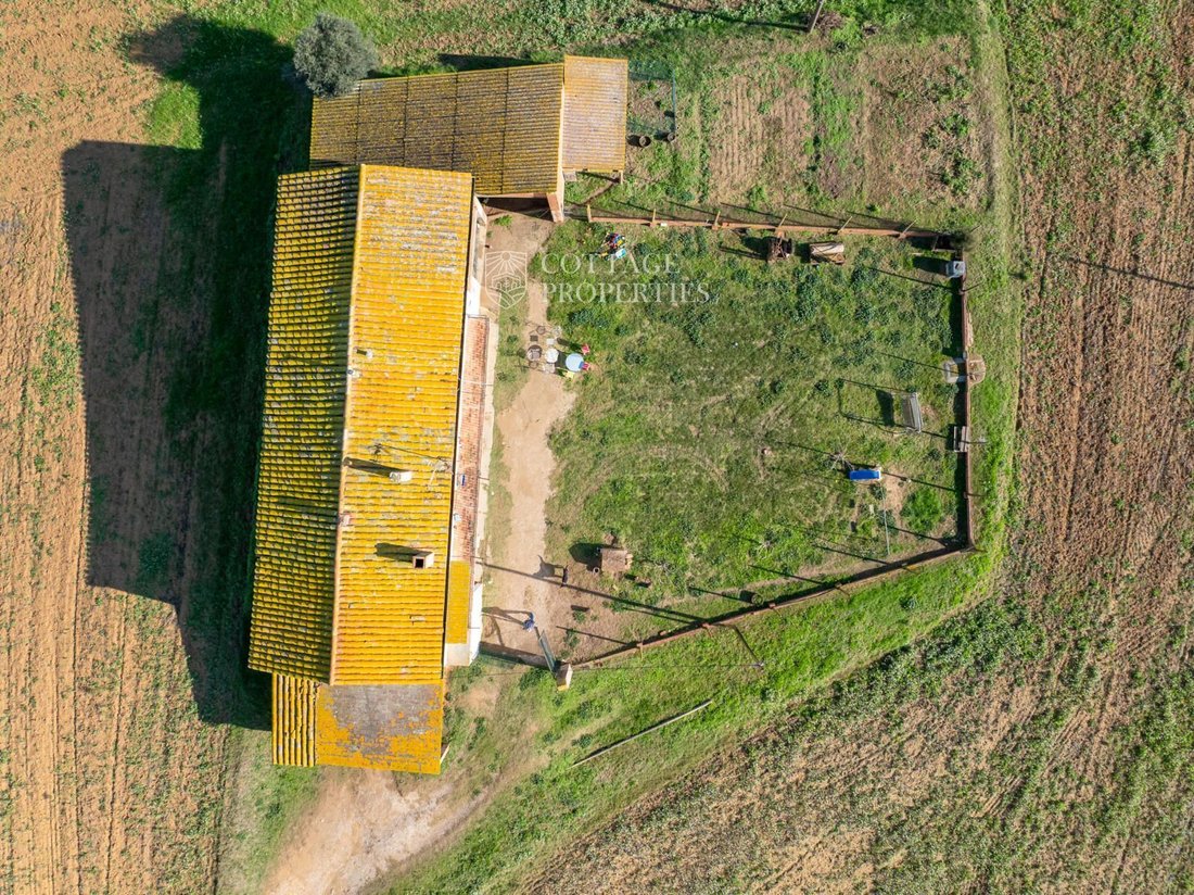 Finca in Viladasens, Catalonia, Spain 2 - 18352848