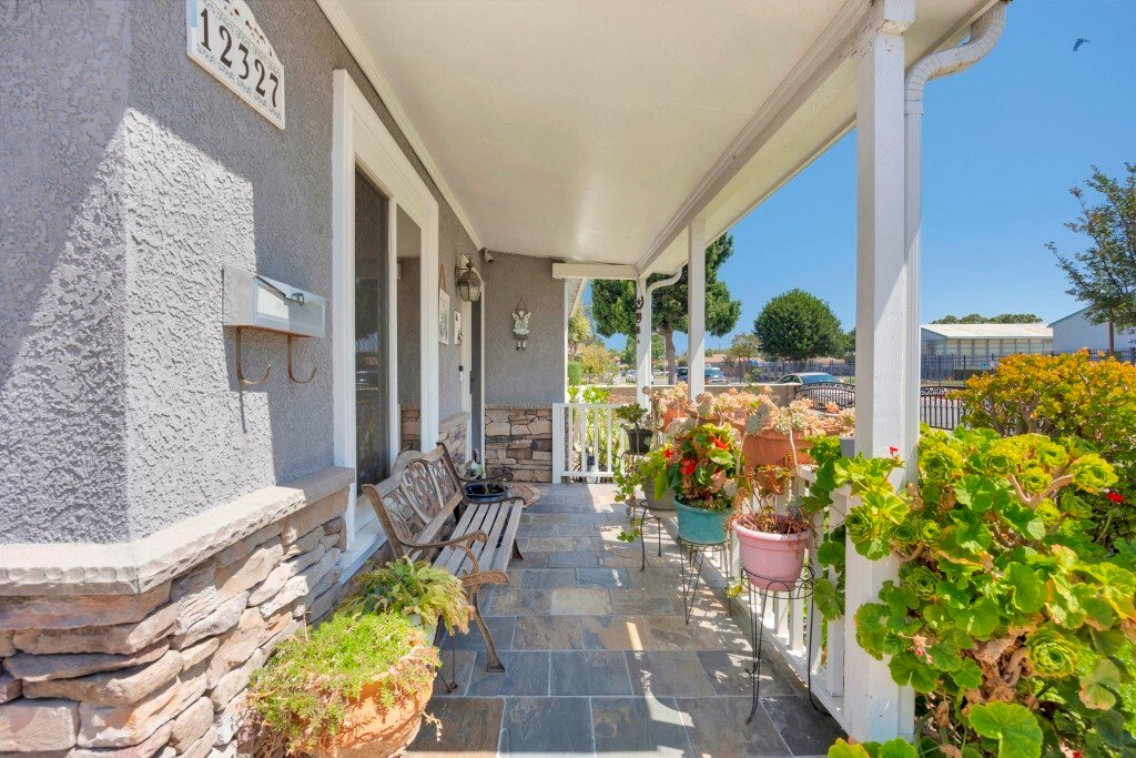 House in Downey, California, United States 3 - 18353107