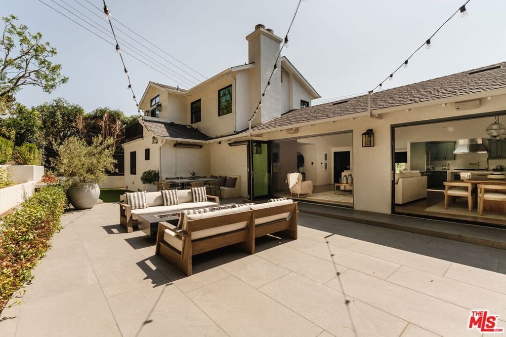 House in Los Angeles, California, United States 1 - 18354975