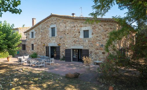 Casa de Campo en Llagostera, Cataluña, España 1