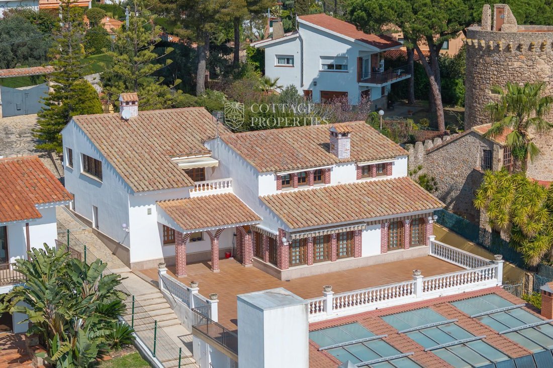Villa in Santa Susanna, Catalonia, Spain 5 - 18353024