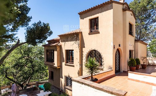 Villa in Sarrià-Sant Gervasi, Barcelona, Spain 1