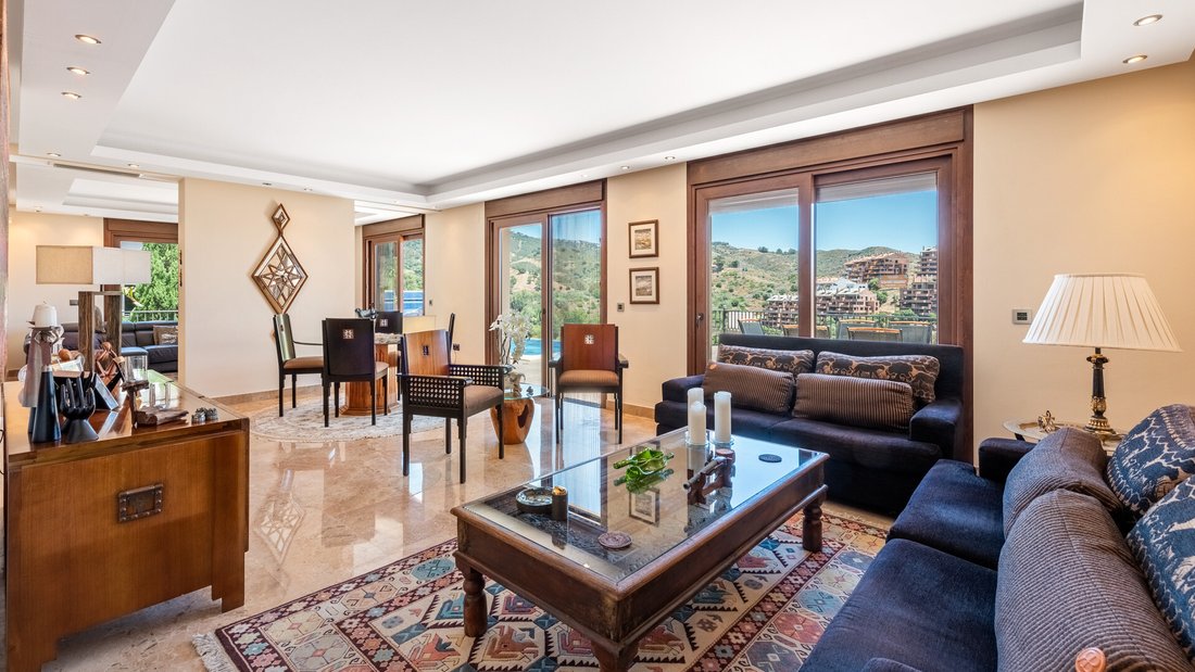 Villa in Elviria-Cabopino, Marbella, Spain 5 - 18354541