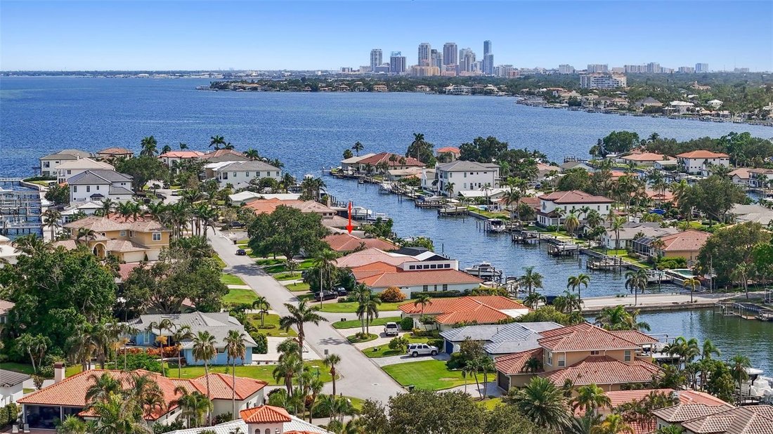 House in St. Petersburg, Florida, United States 1 - 18353471