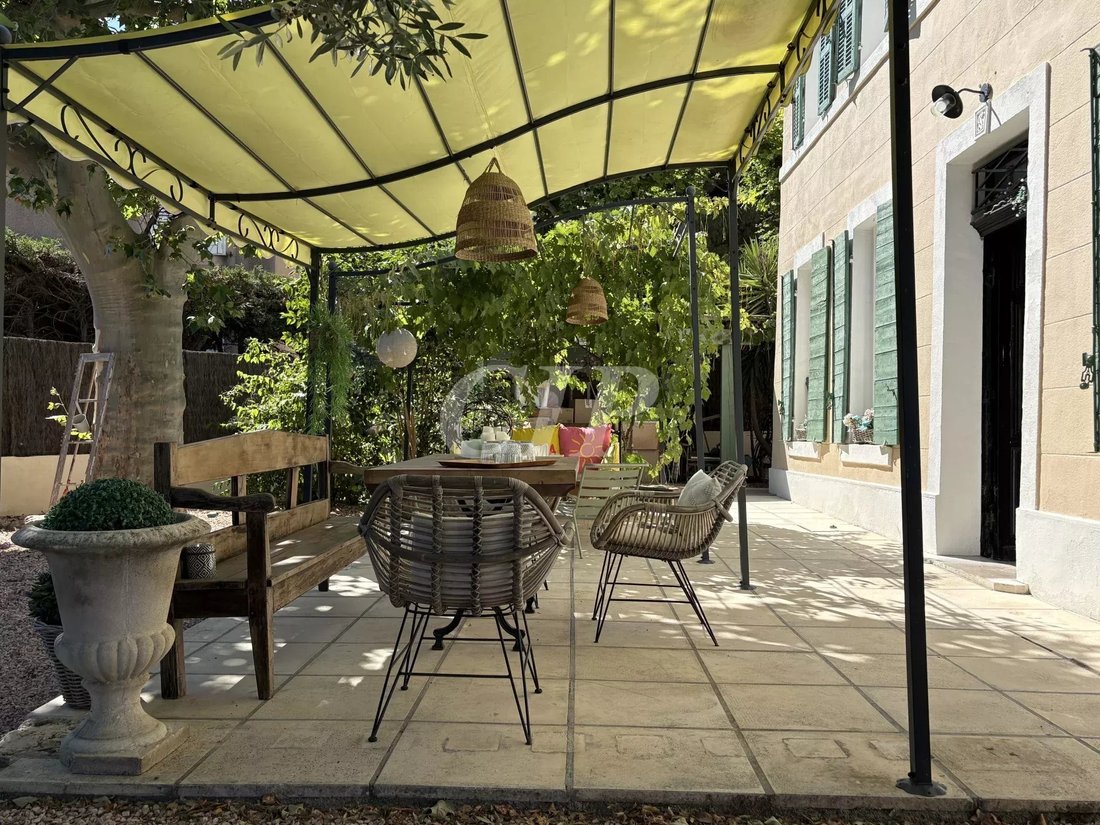 Villa in Le Merlan, Marseille, Provence-Alpes-Côte d'Azur 4 - 18352169