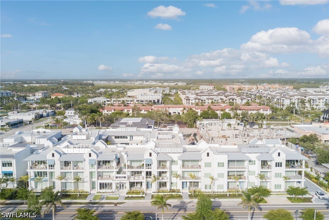 Condo in Naples, Florida, United States 5 - 18354006
