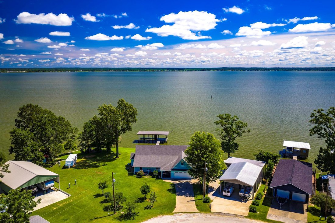 House in Point Blank, Texas, United States 1 - 18226570