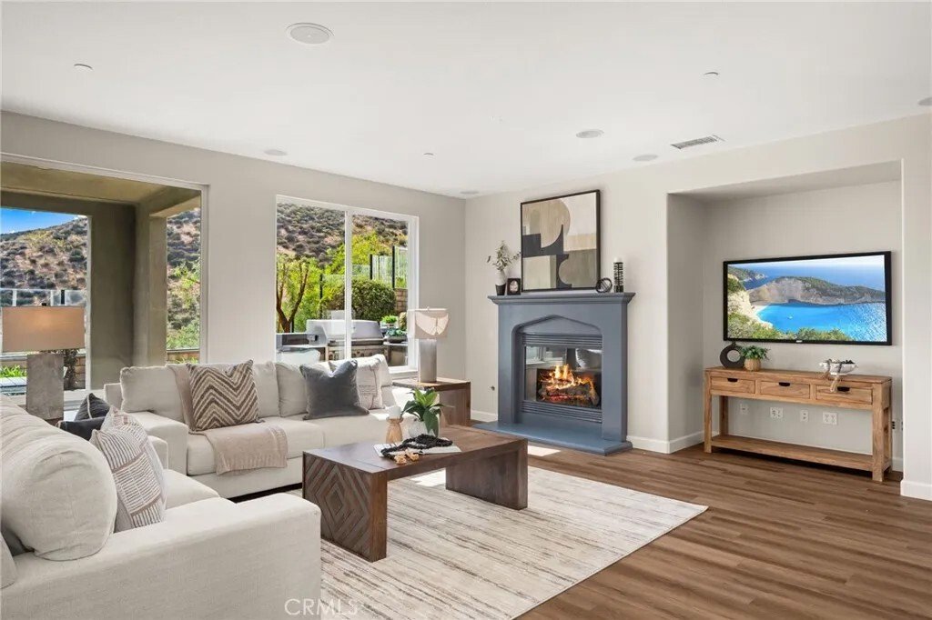 House in Fontana, California, United States 5 - 18354823